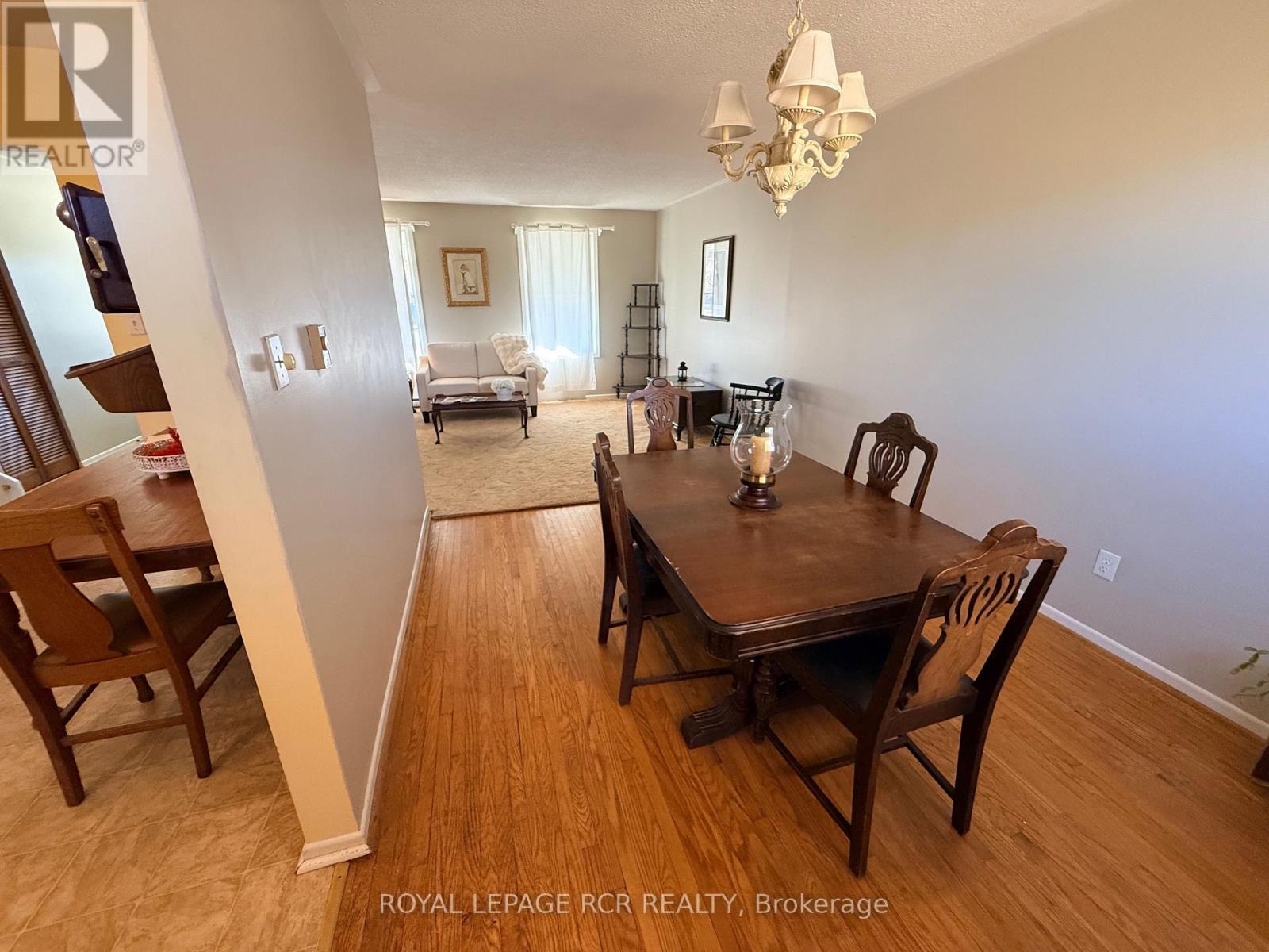 466 SANDHILL COURT - 8