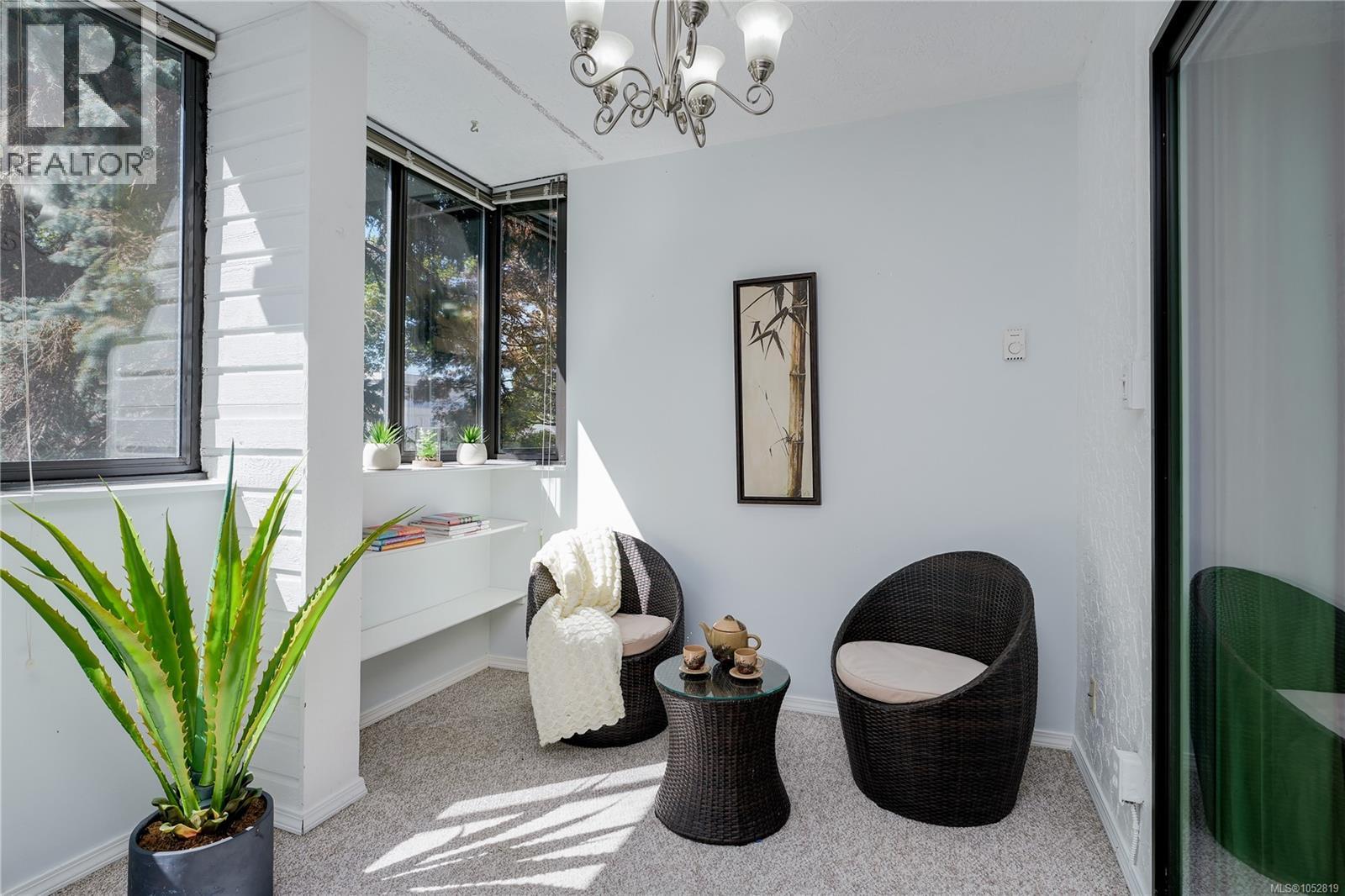 203 1120 Fairfield Road, Victoria