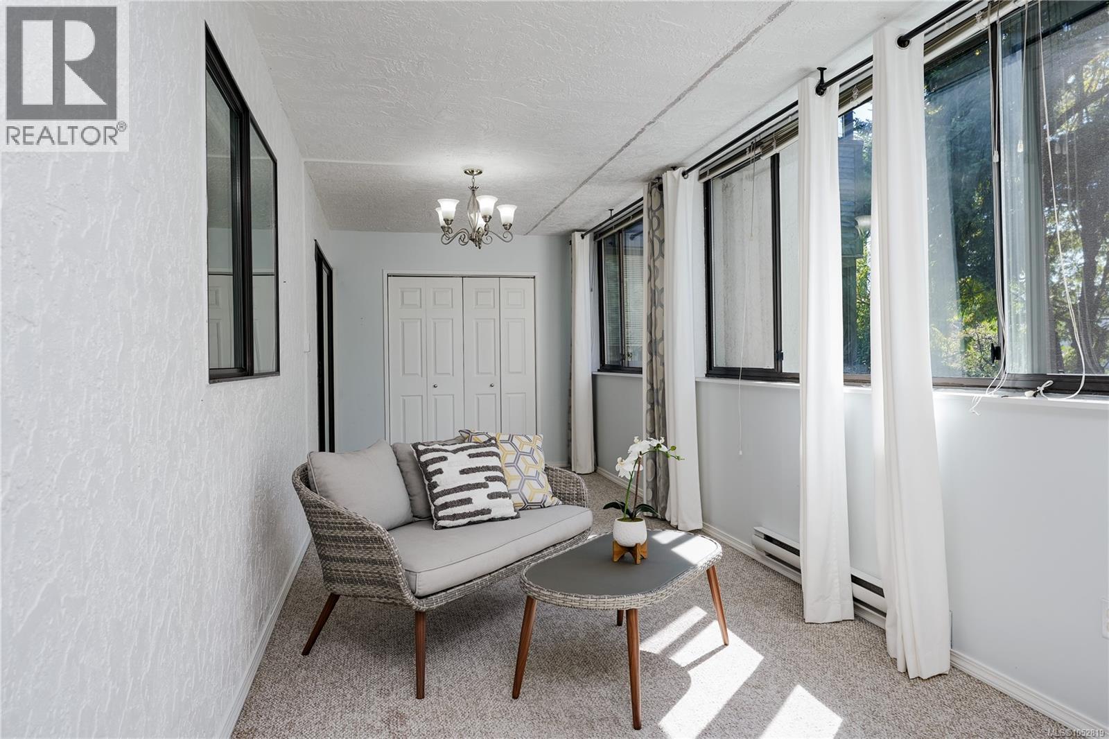 203 1120 Fairfield Road, Victoria