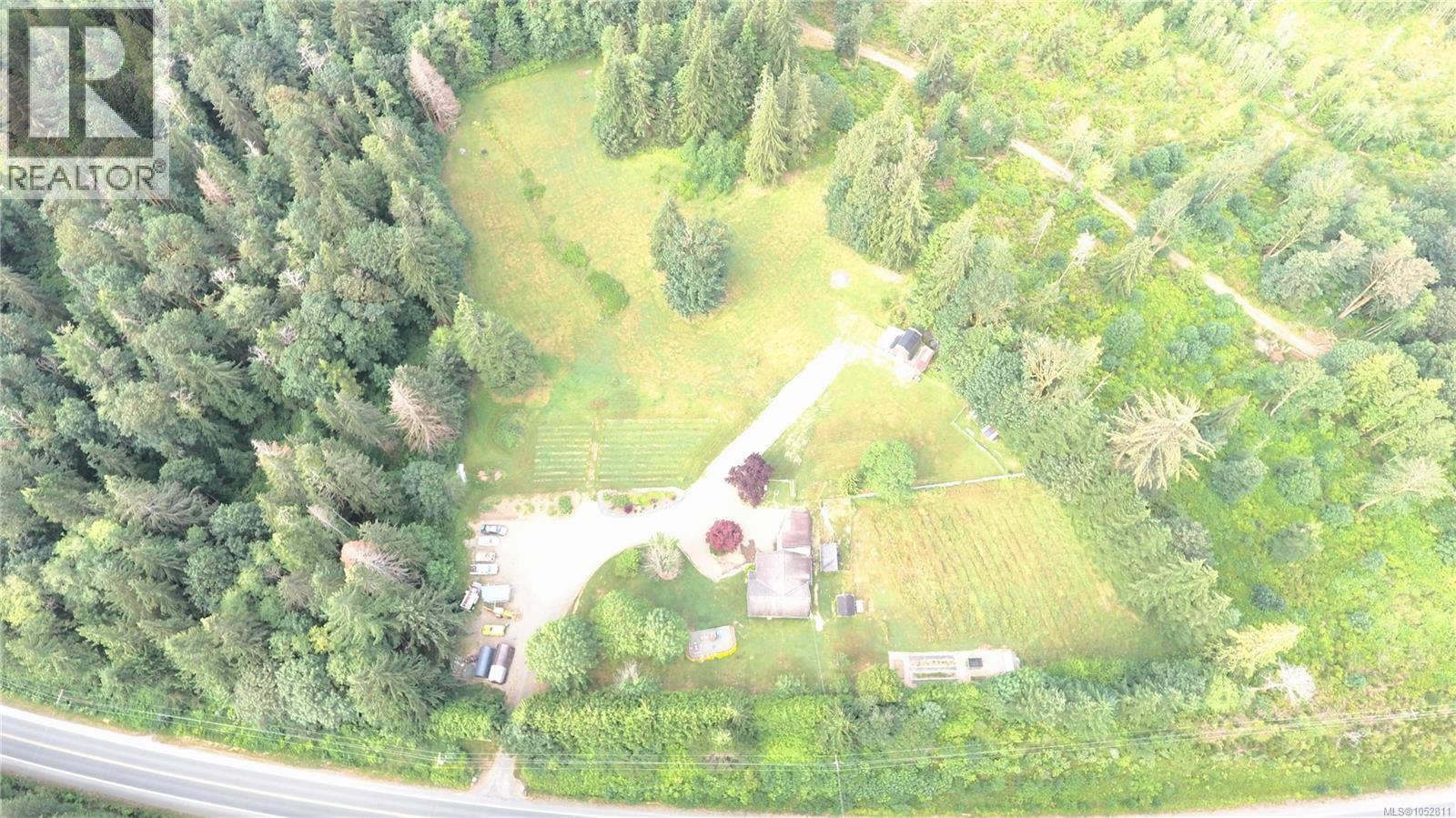 973 Island Hwy - 73