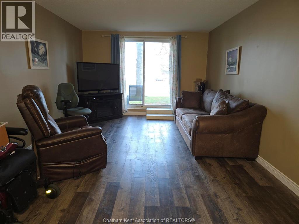 108-140 PARK AVENUE, Chatham — photo 10