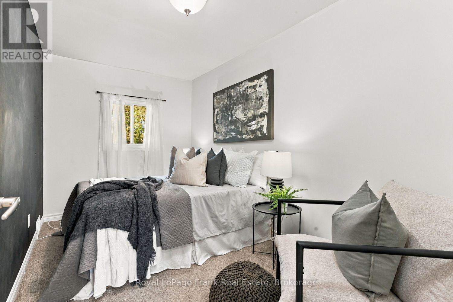 304 Pine Avenue, Oshawa, ON photo 13
