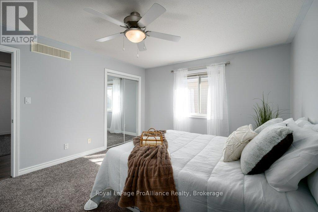 35 Forest Valley Drive, Quinte West, ON photo 20