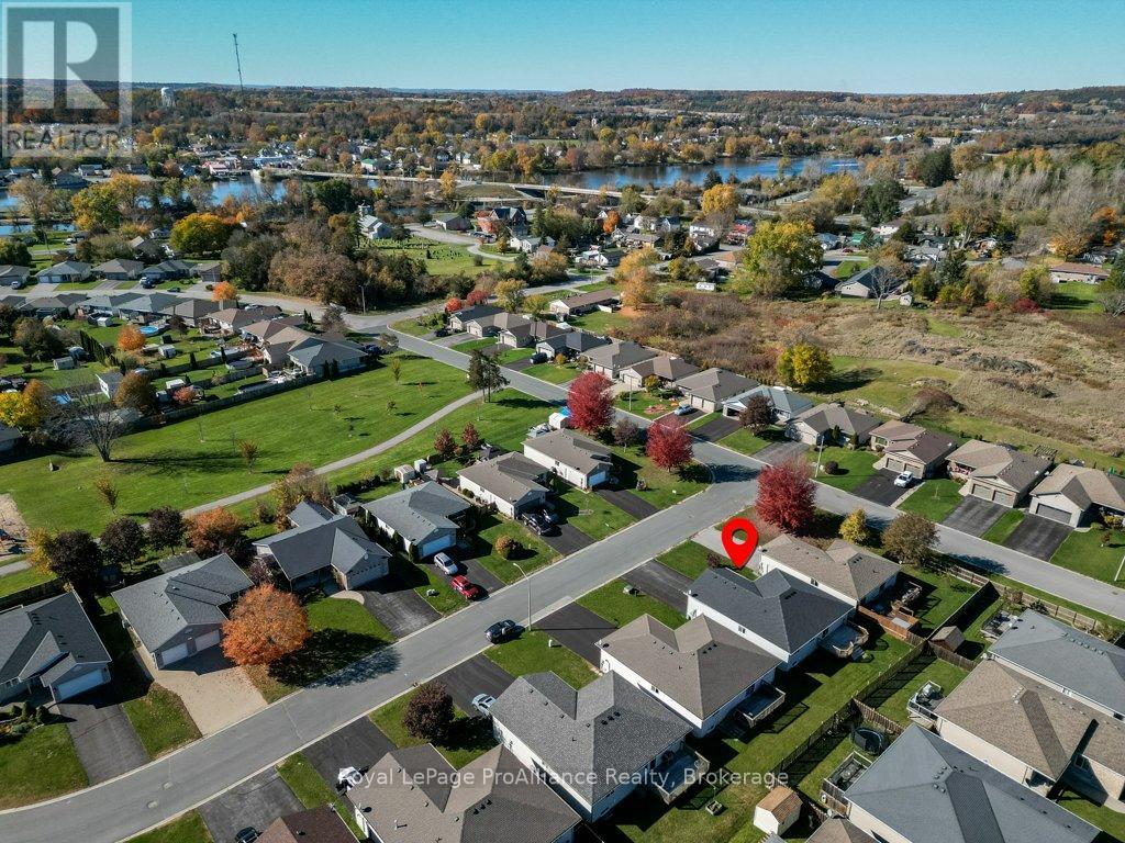 35 Forest Valley Drive, Quinte West, ON photo 3