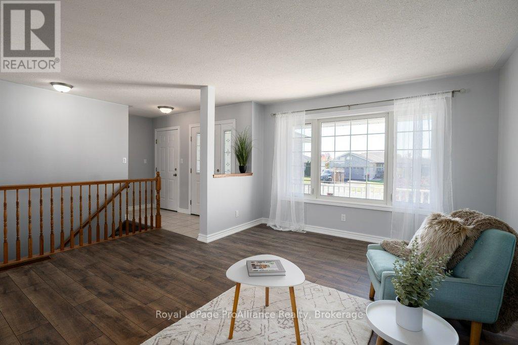 35 Forest Valley Drive, Quinte West, ON photo 9