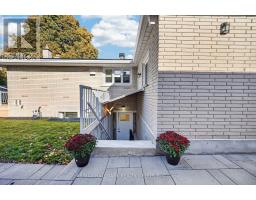 Foyer - 886 Trojan Avenue, Ottawa, ON K1K2R2 Photo 13