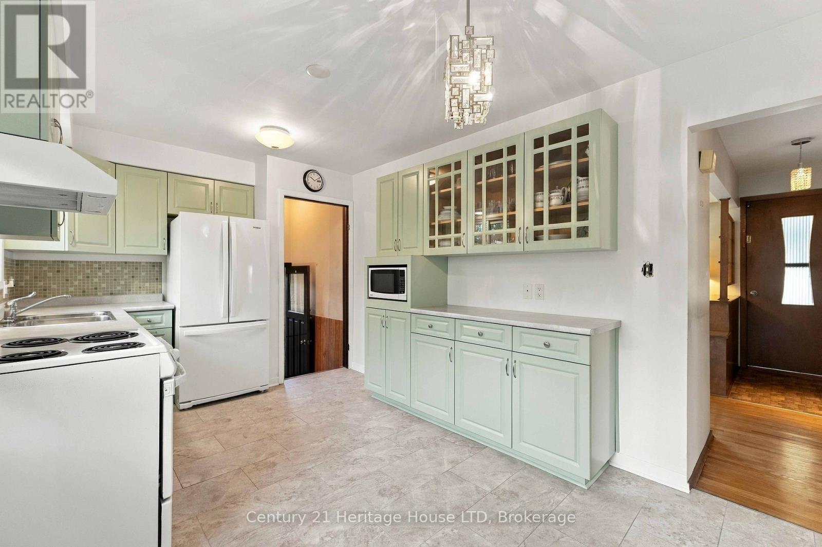 4227 PETTIT AVENUE - 12