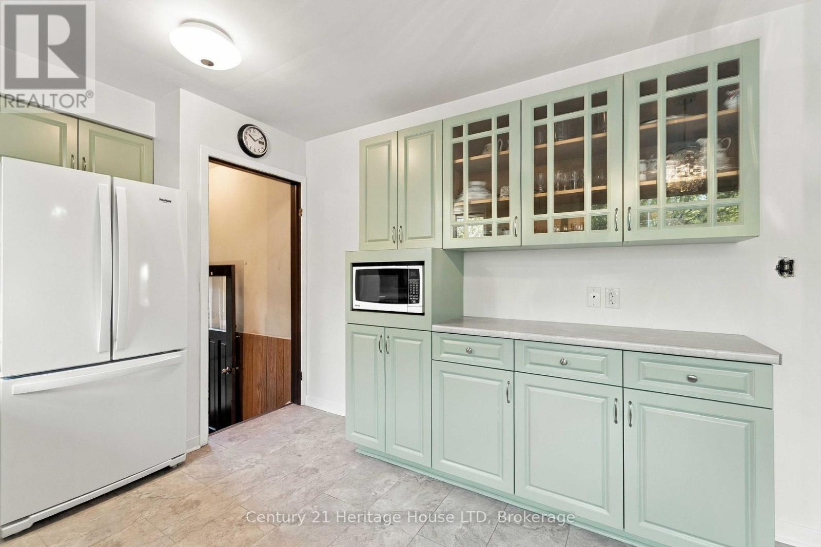 4227 PETTIT AVENUE - 14