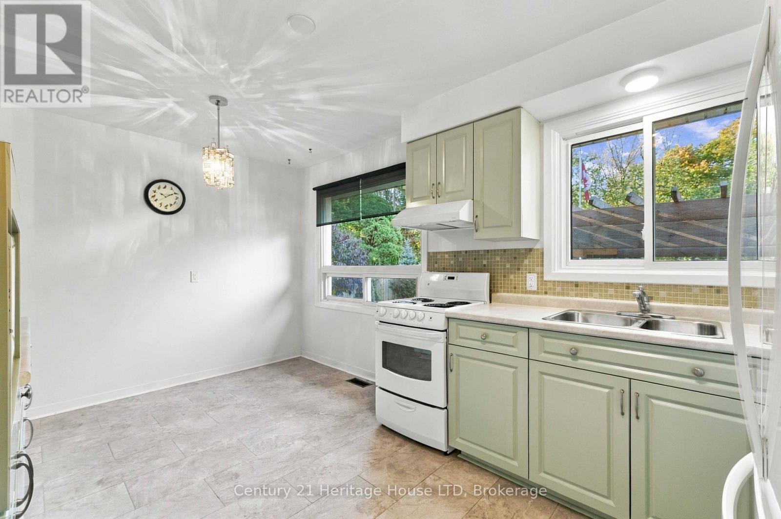 4227 PETTIT AVENUE - 15