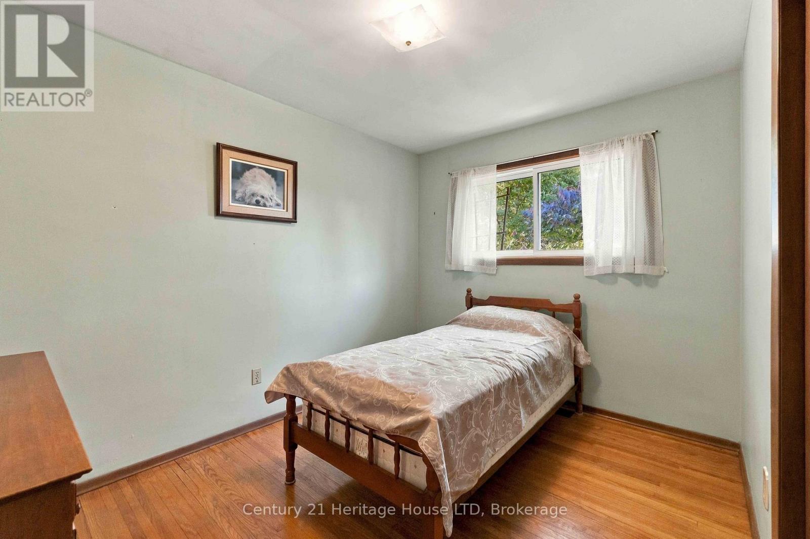 4227 PETTIT AVENUE - 18