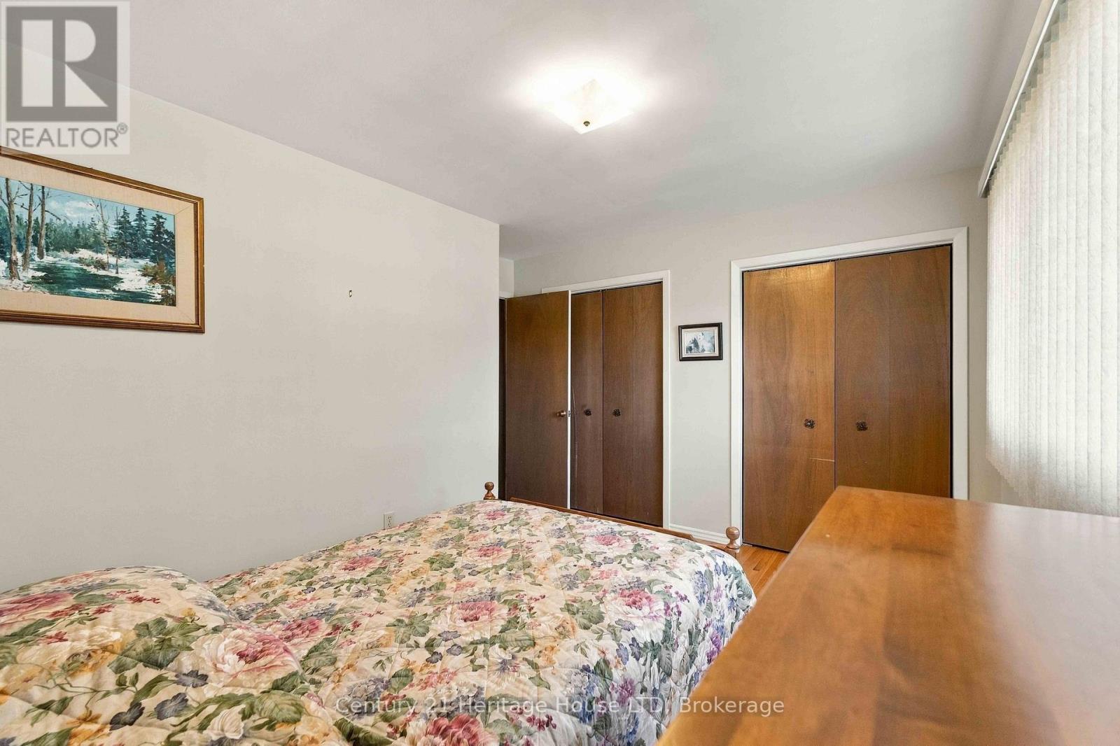 4227 PETTIT AVENUE - 22