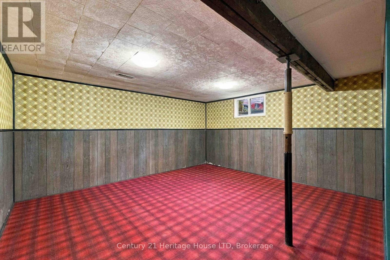 4227 PETTIT AVENUE - 28