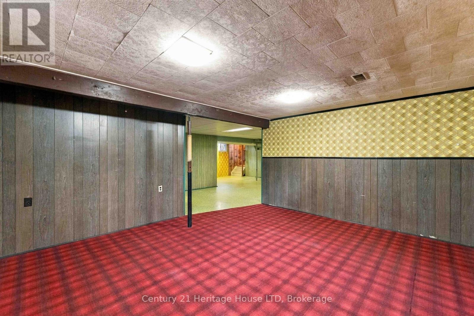 4227 PETTIT AVENUE - 29