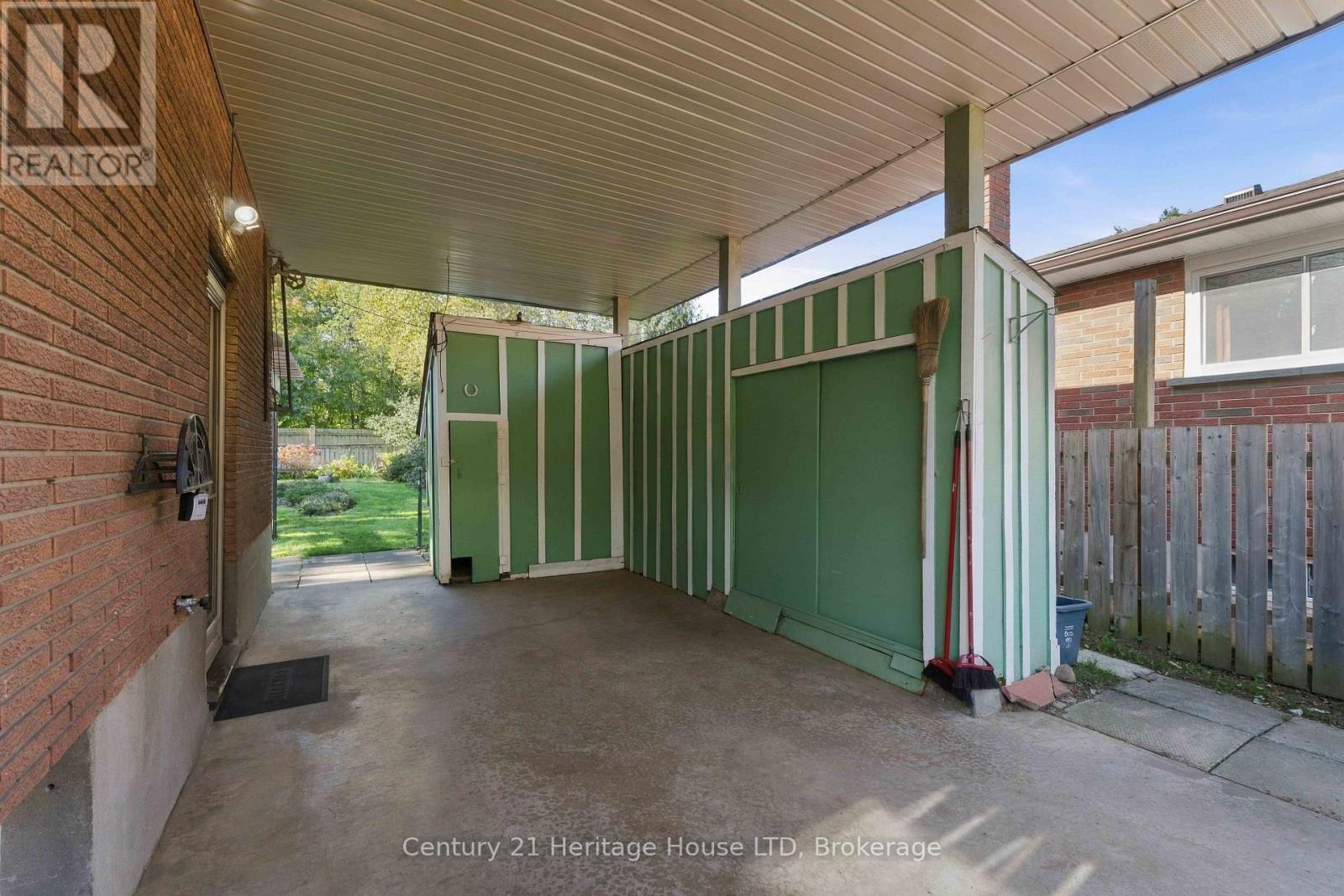 4227 PETTIT AVENUE - 33