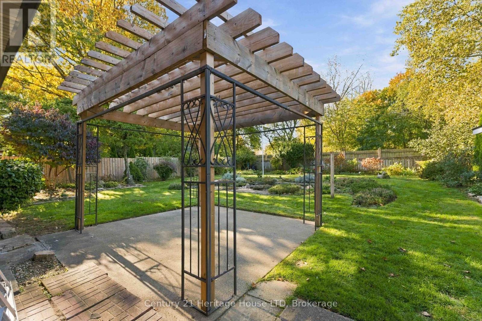 4227 PETTIT AVENUE - 35