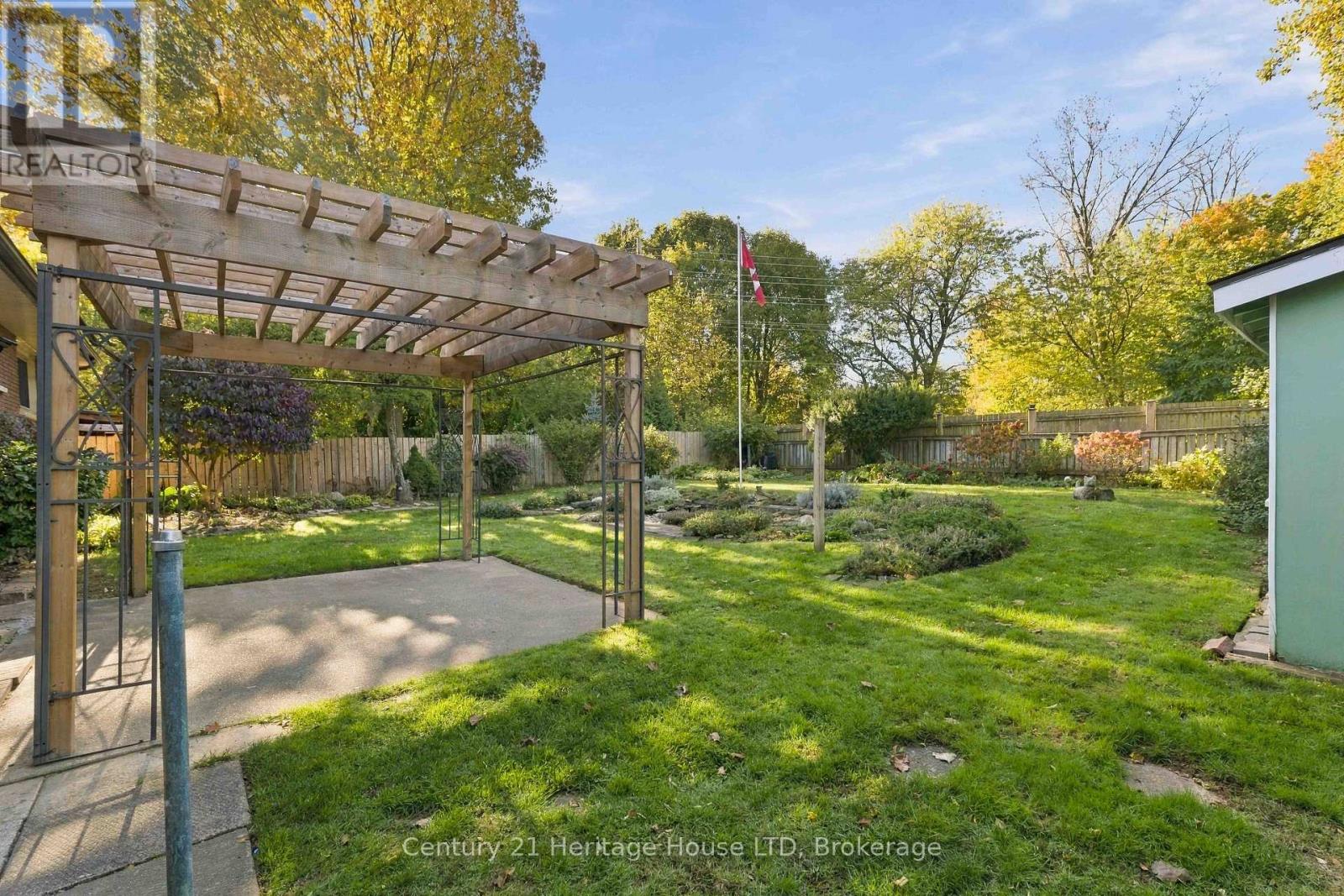 4227 PETTIT AVENUE - 36
