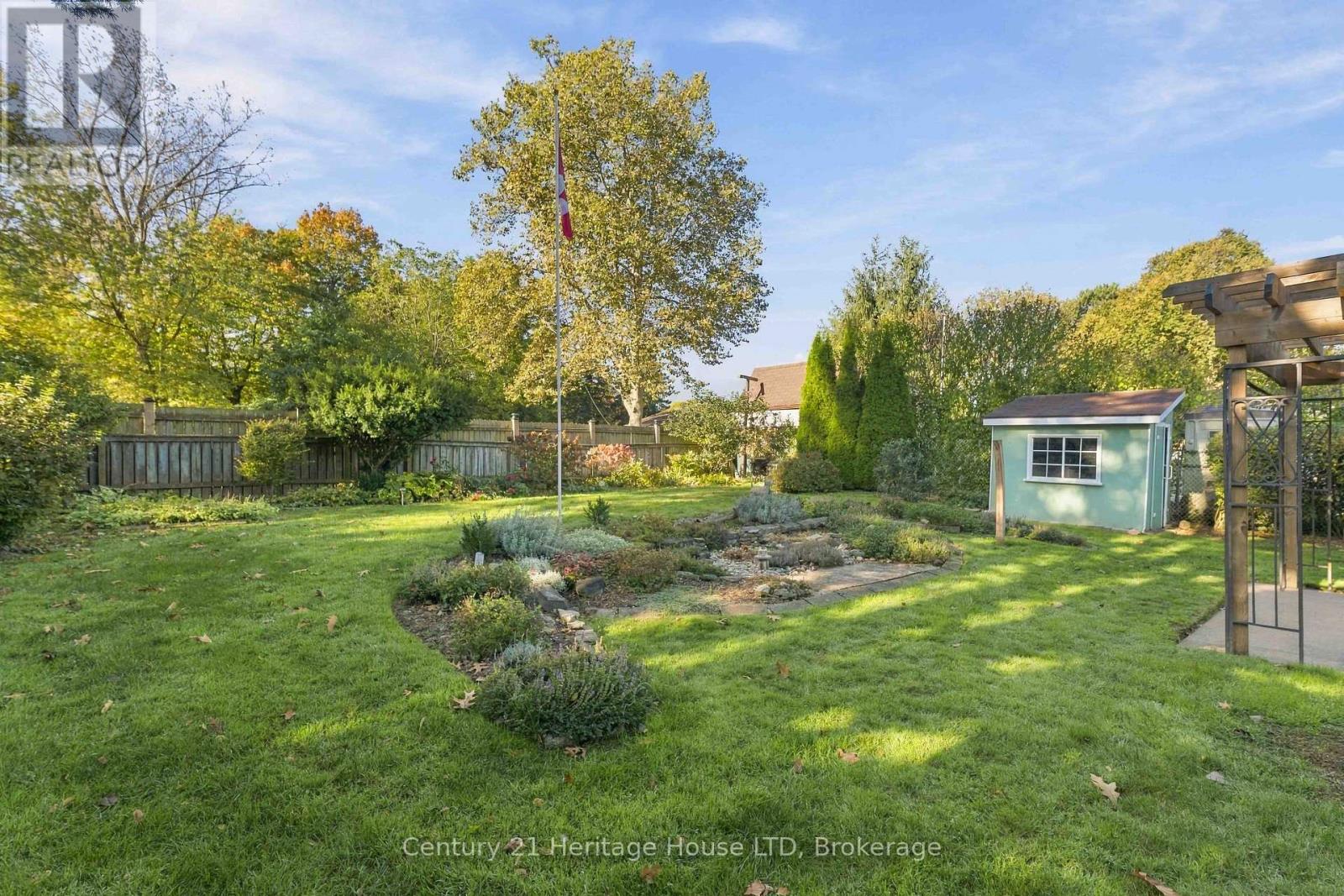4227 PETTIT AVENUE - 38