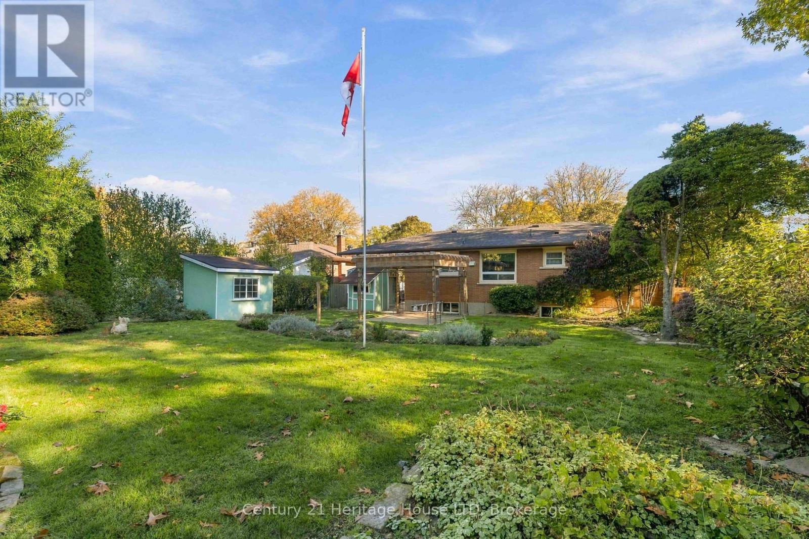4227 PETTIT AVENUE - 39
