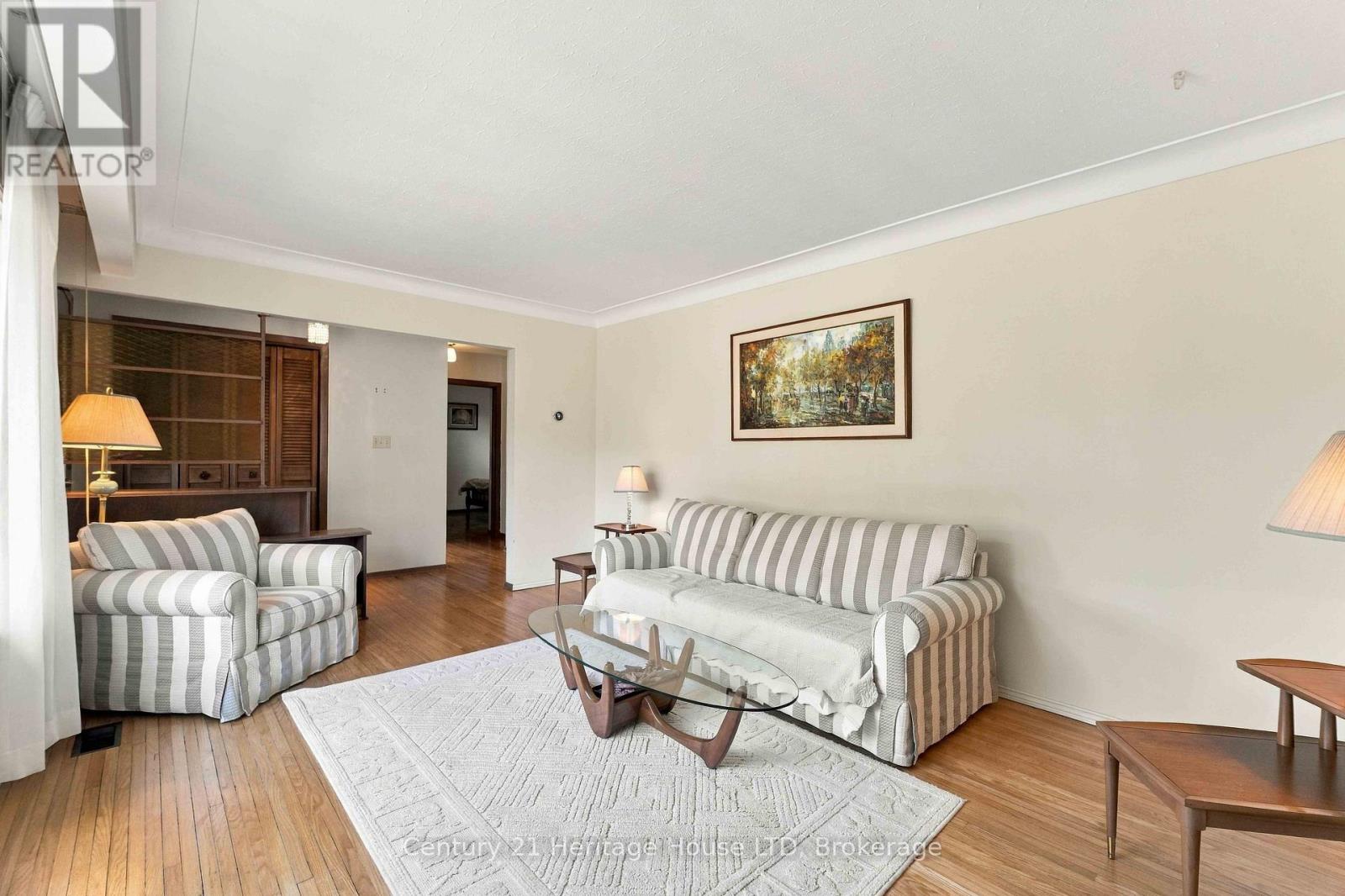 4227 PETTIT AVENUE - 9