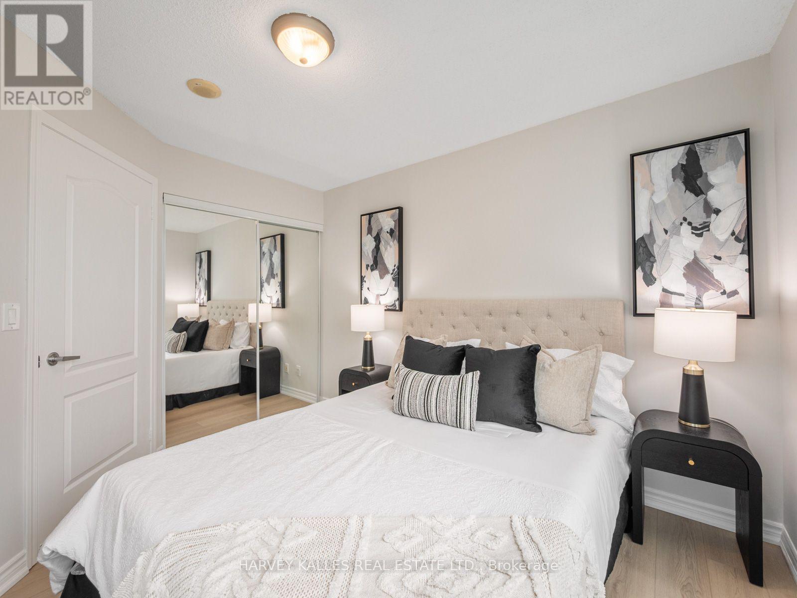 1814- 17 Barberry Place, Toronto, ON photo 27