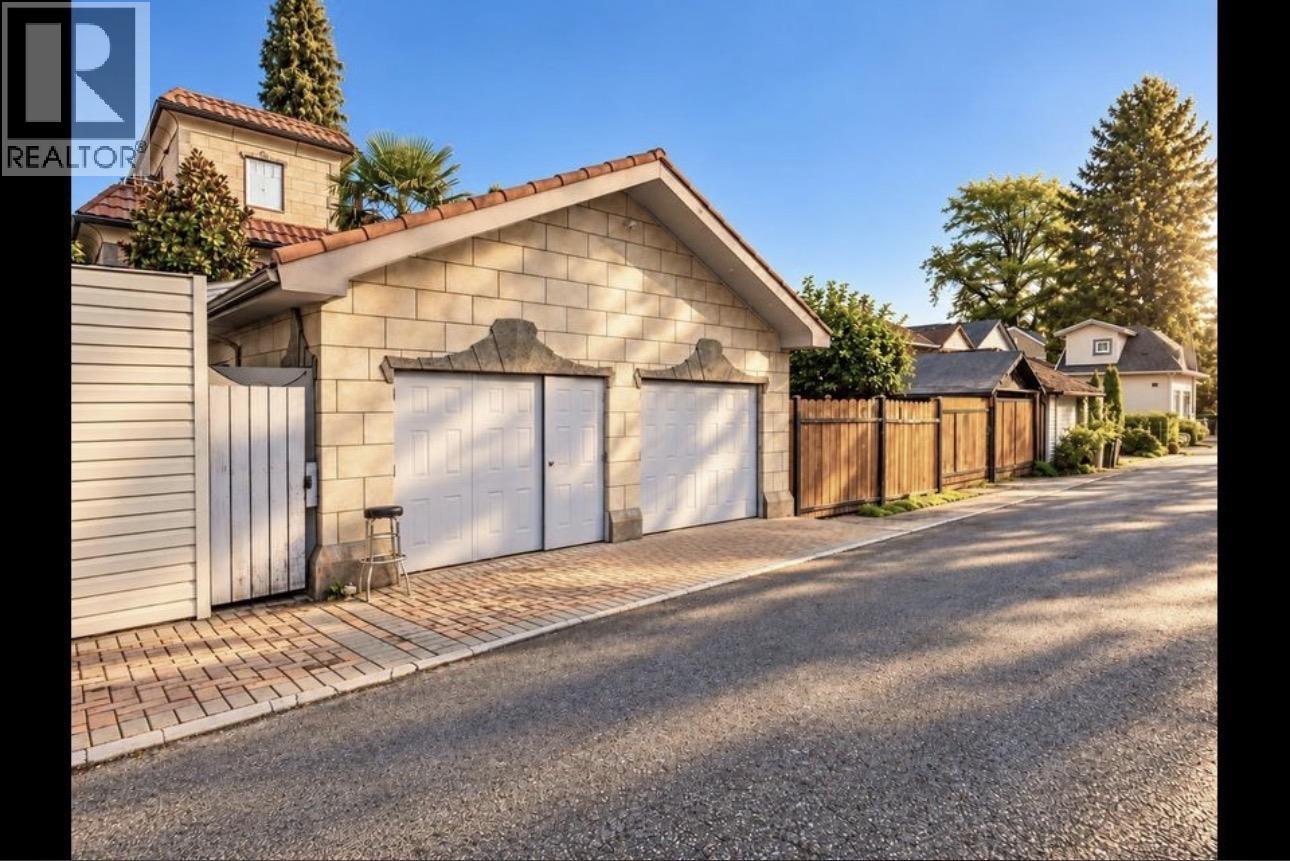 368 E 33RD AVENUE, Vancouver - Image 1