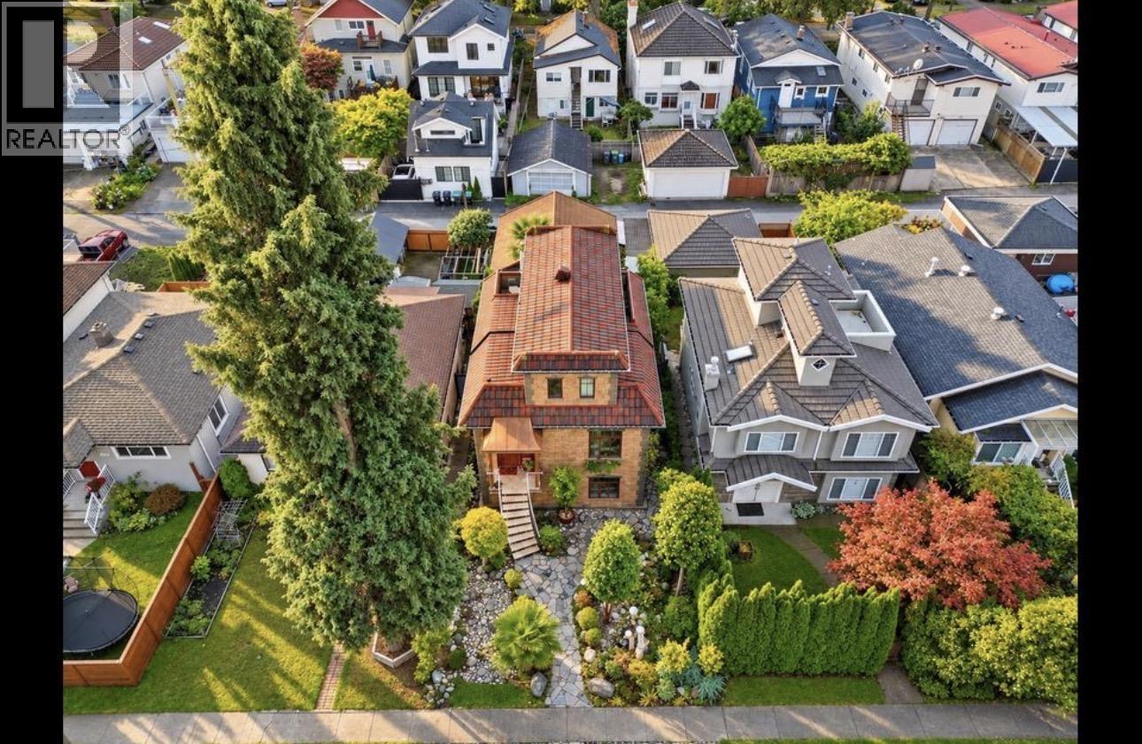 368 E 33RD AVENUE, Vancouver - Image 1