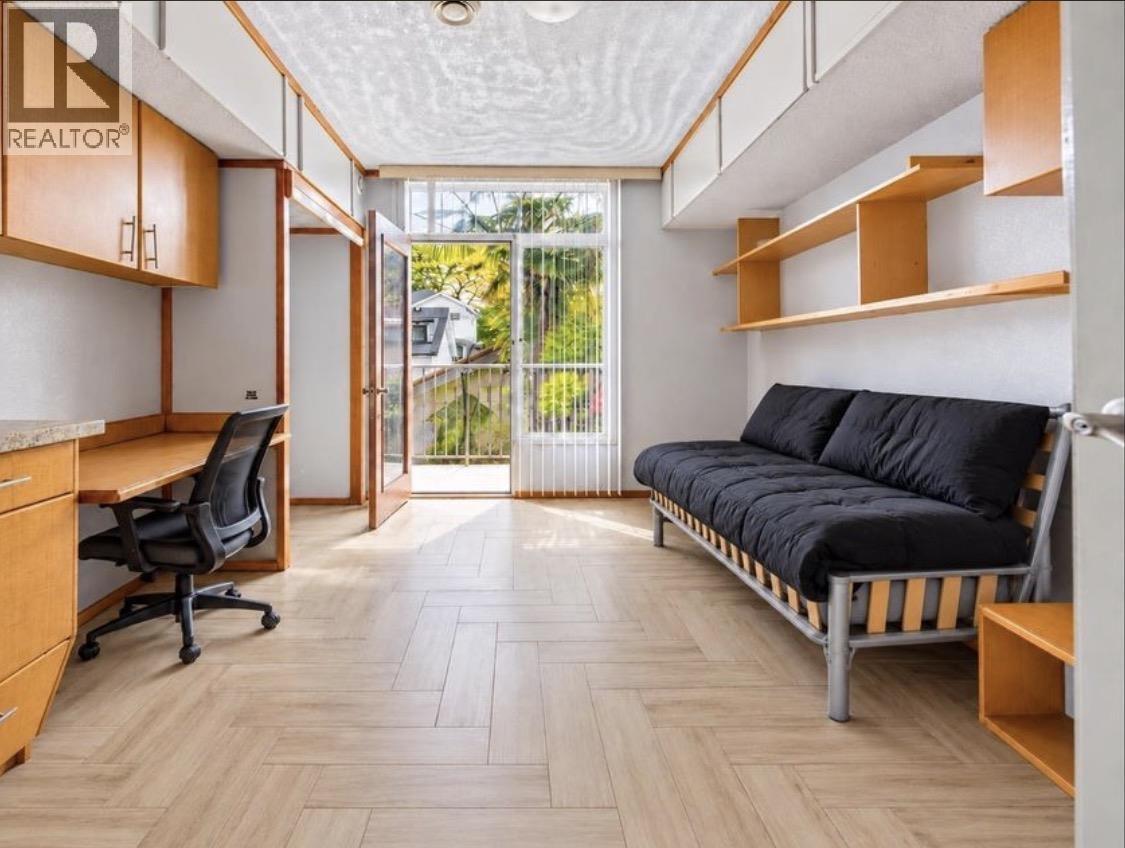 368 E 33RD AVENUE, Vancouver - Image 1