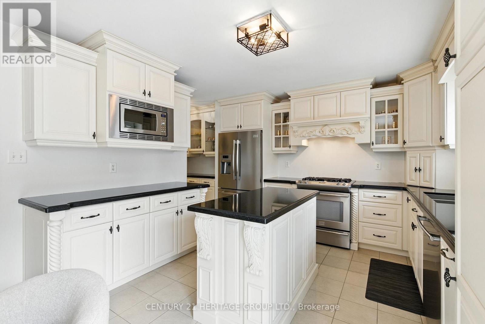 106 Laurendale Avenue, Georgina, ON photo 14