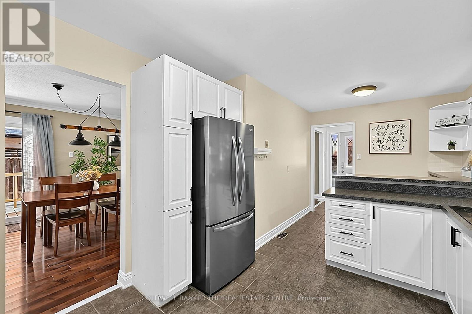 836 Elgin Street, Newmarket, ON photo 7