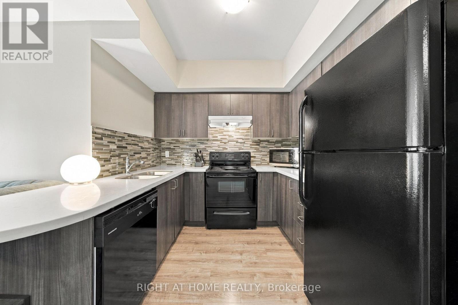 408- 40 Ferndale Drive South, Barrie, ON photo 5