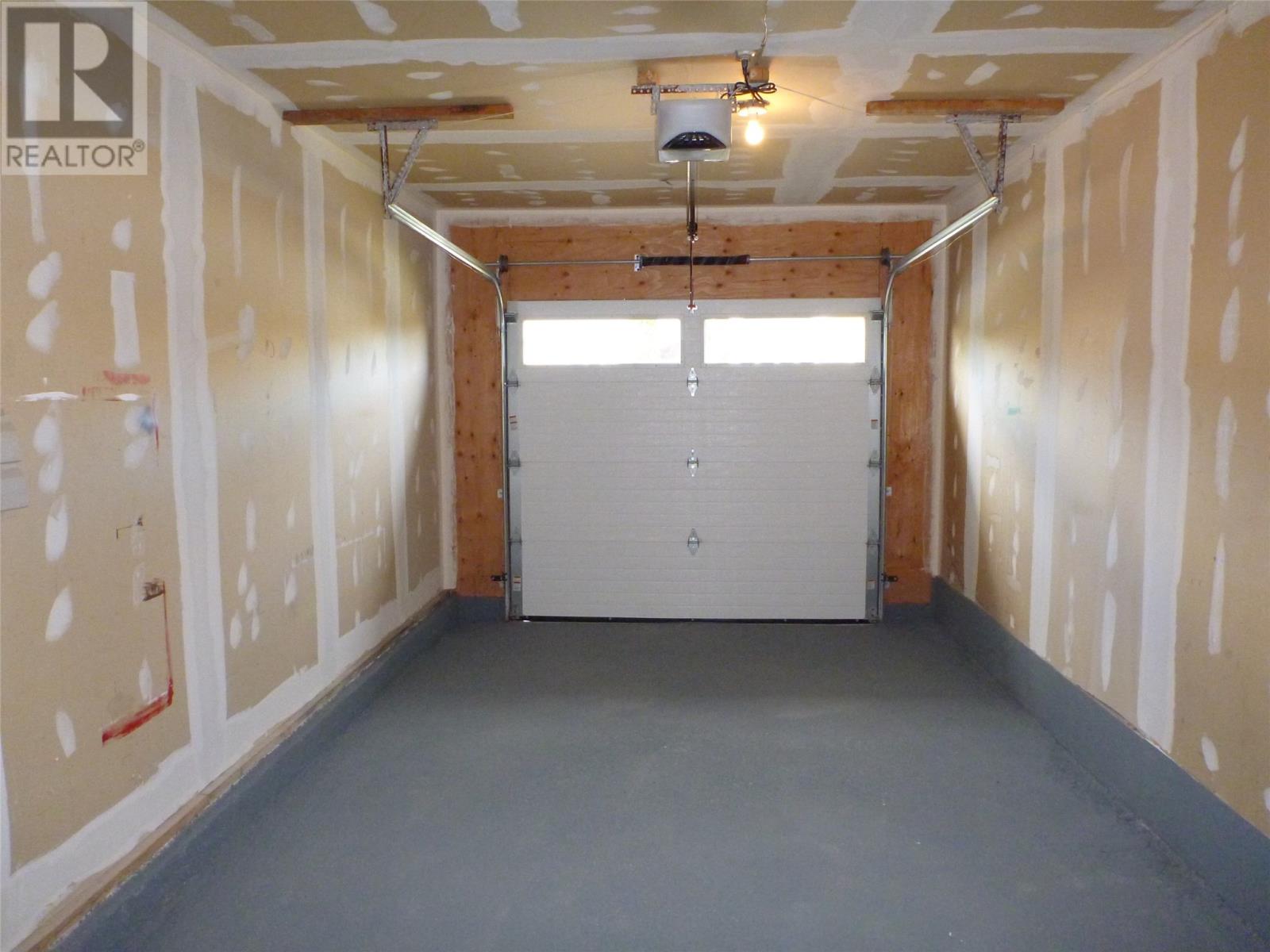 11 Gillbert Avenue - 23