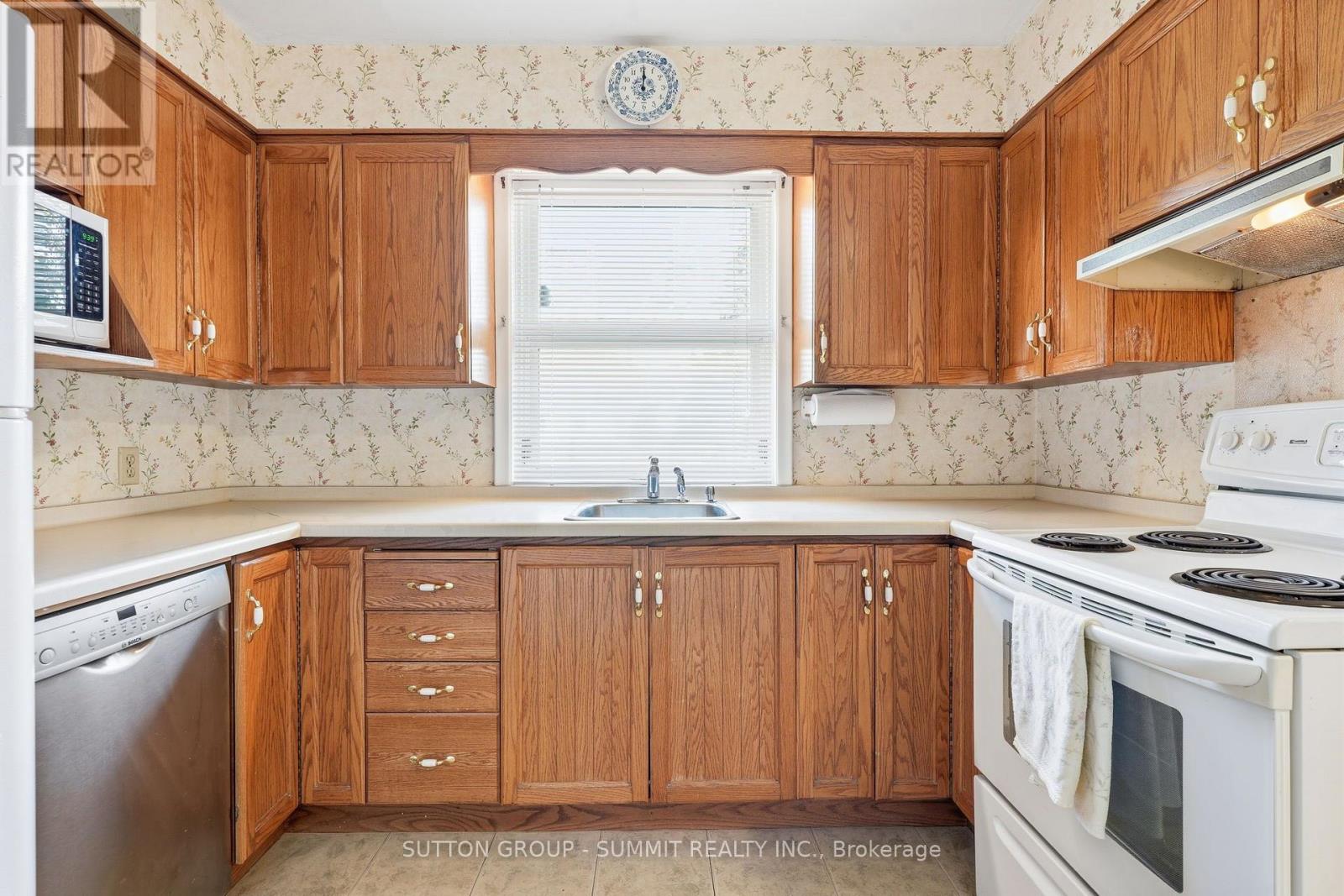 2117 MAPLEWOOD Drive, Burlington, ON photo 11