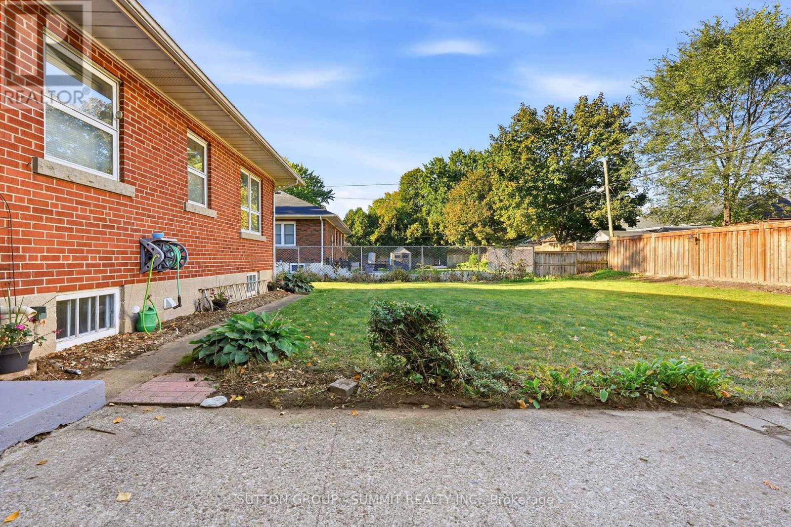 2117 MAPLEWOOD Drive, Burlington, ON photo 35