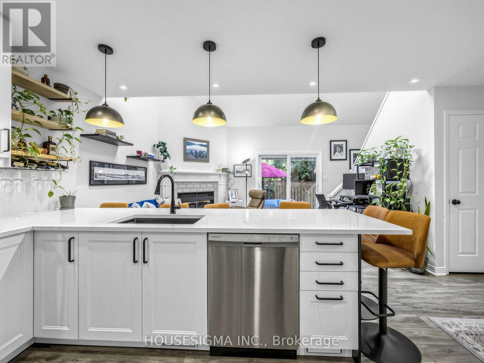 17- 935 King Road, Burlington, ON photo 10