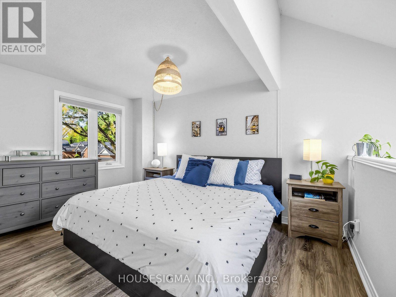 17- 935 King Road, Burlington, ON photo 18