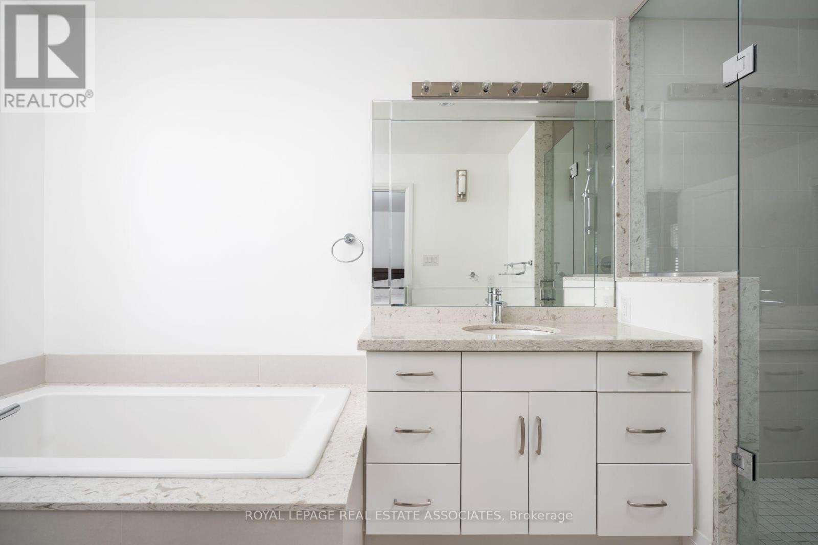 1067 Shaw Drive, Mississauga, ON photo 36