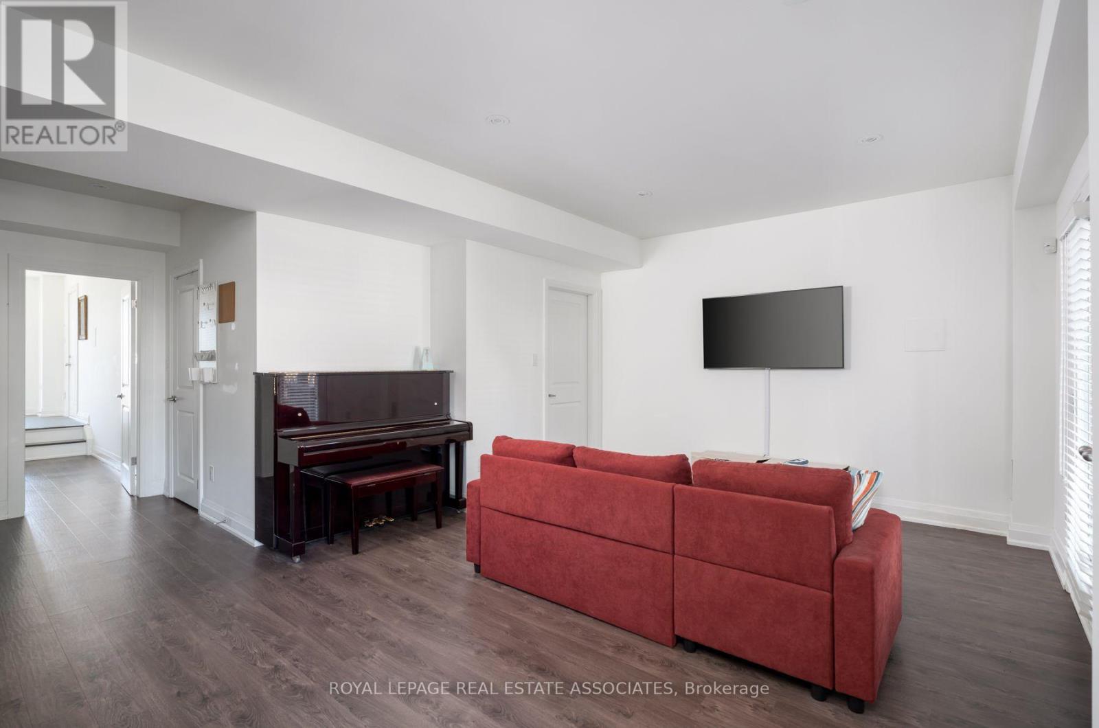 1067 Shaw Drive, Mississauga, ON photo 7
