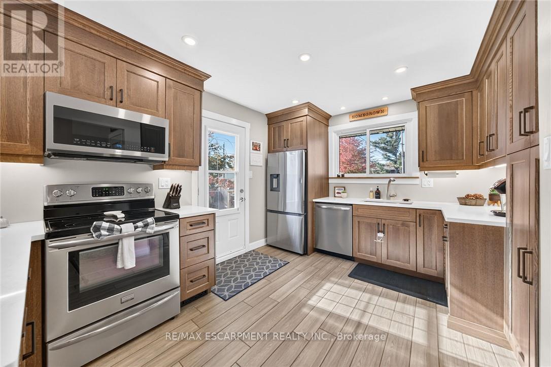 225 Maccrae Drive, Haldimand, ON photo 12