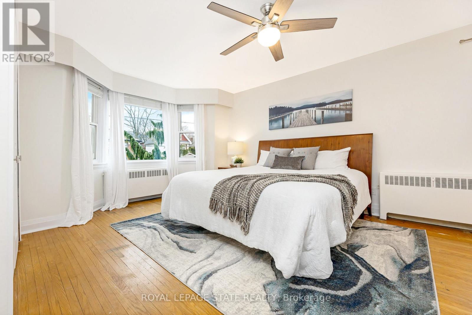 366 ABERDEEN AVENUE - 19