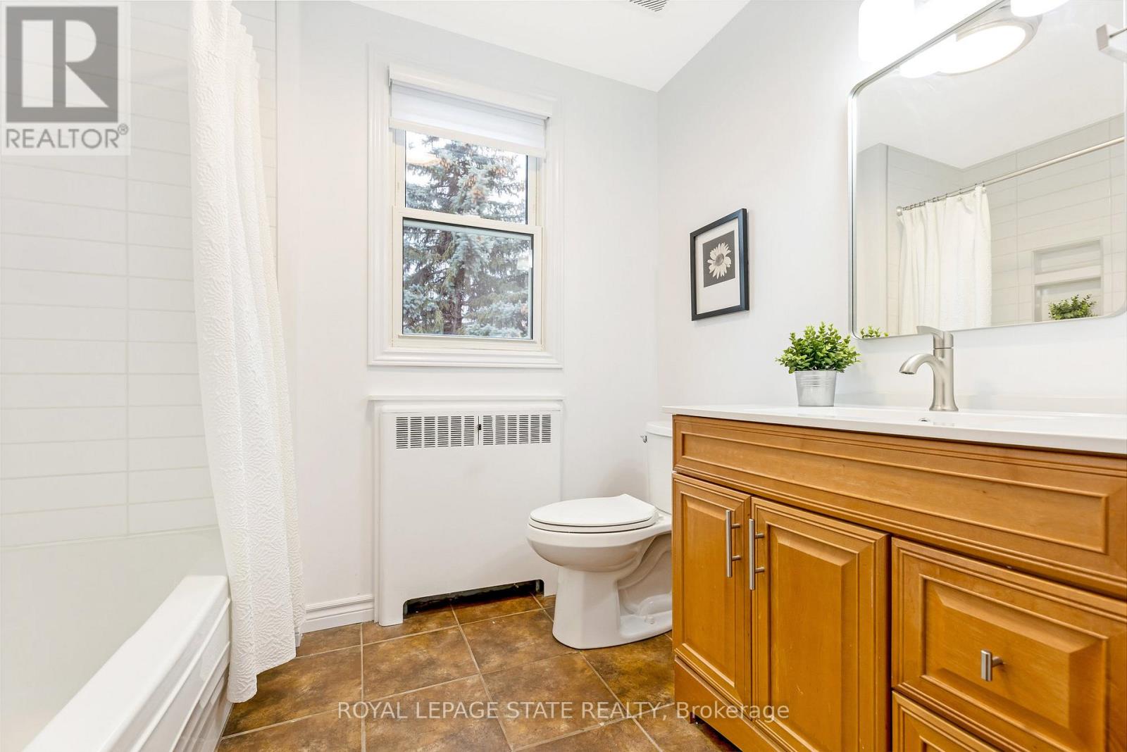 366 ABERDEEN AVENUE - 29