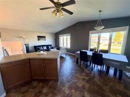 335 6th Avenue, Oakville, MB R0H0Y0 Photo 9