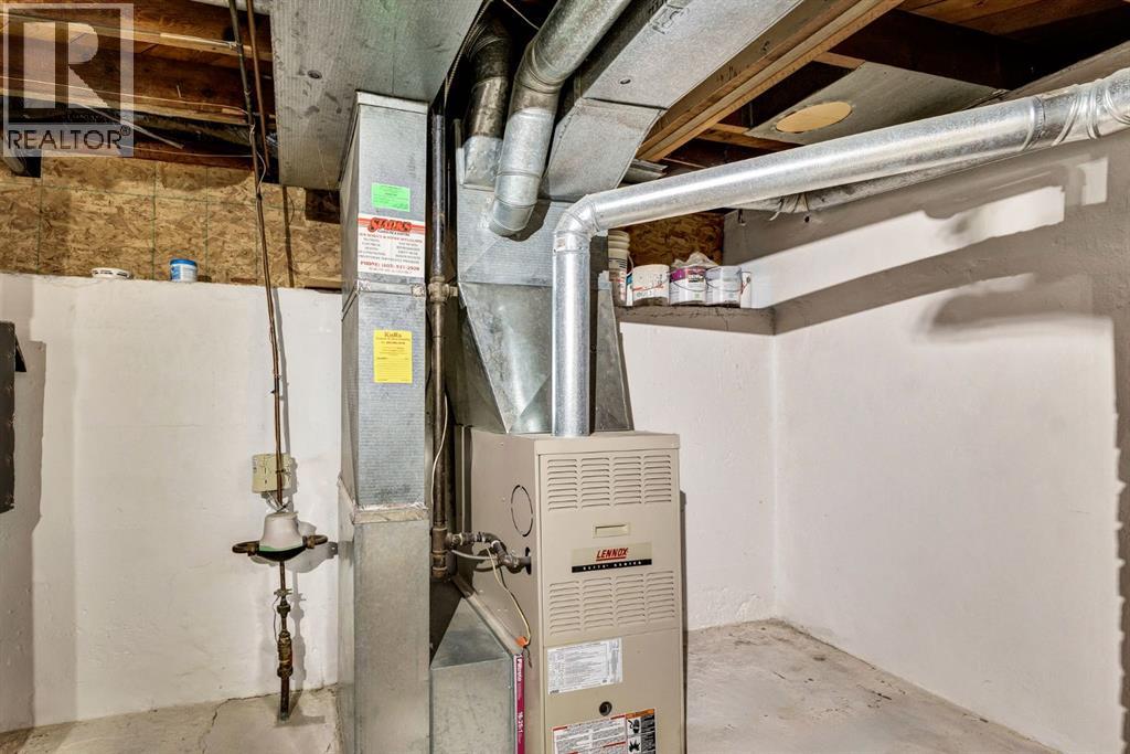 922 4 Street SE, photo 23 of 33