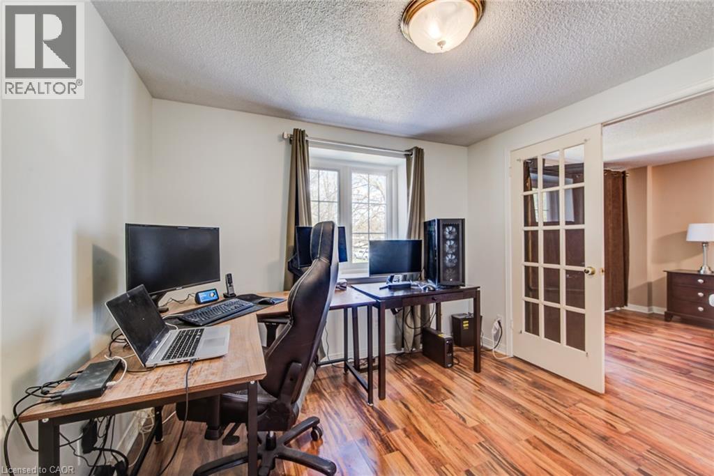 13 GATEVIEW Drive - 19