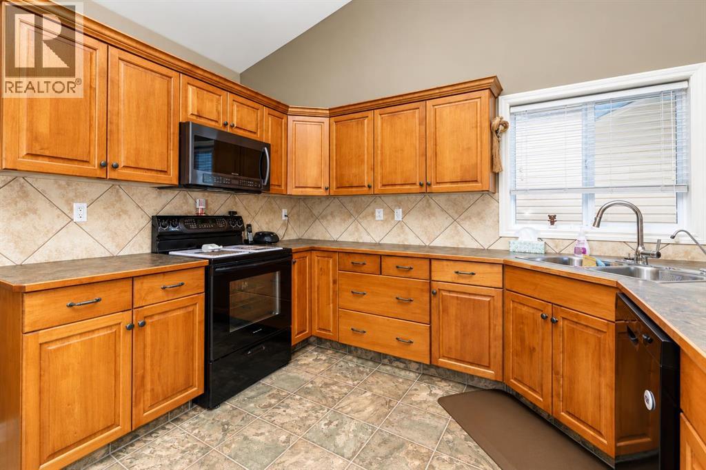 Listing photo – 44 Isaacson Crescent, Red Deer