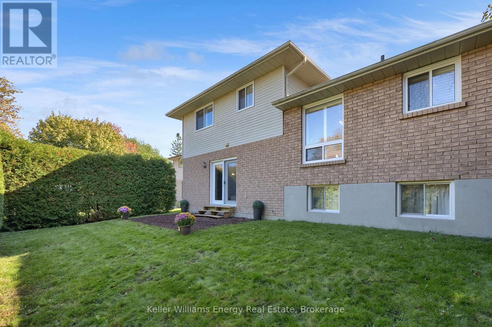 830 Saint Anne Court, Oshawa, ON photo 39