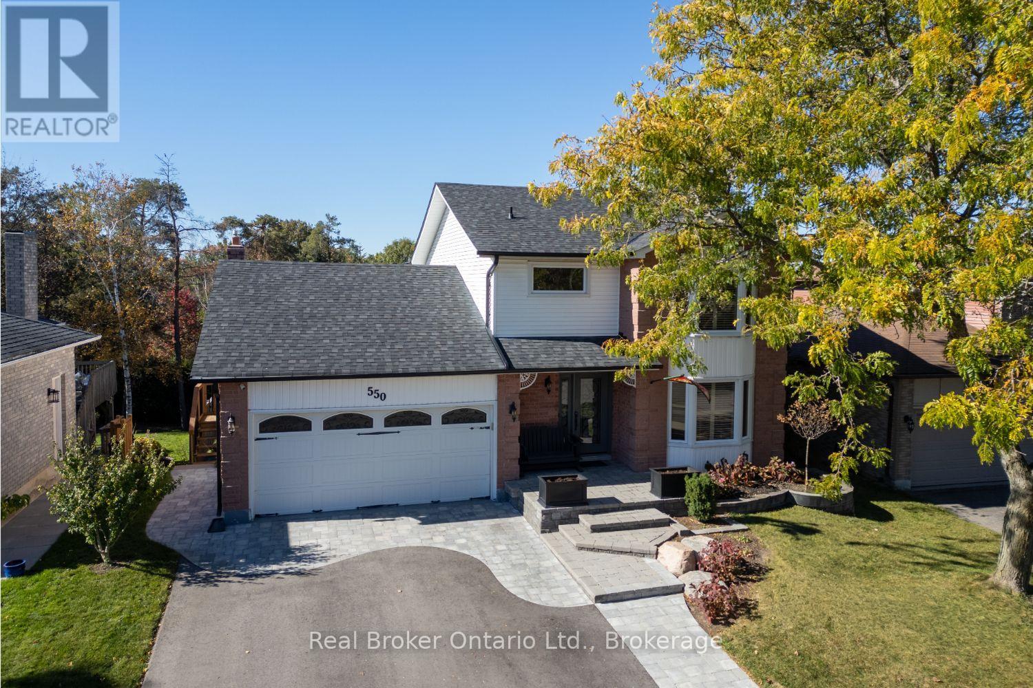 550 Crimson Court, Oshawa, ON photo 2