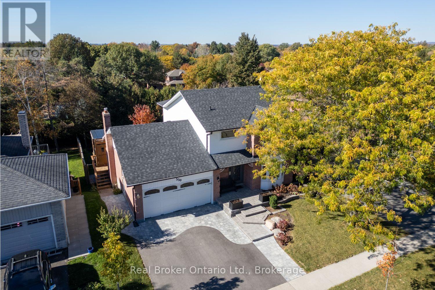 550 Crimson Court, Oshawa, ON photo 3