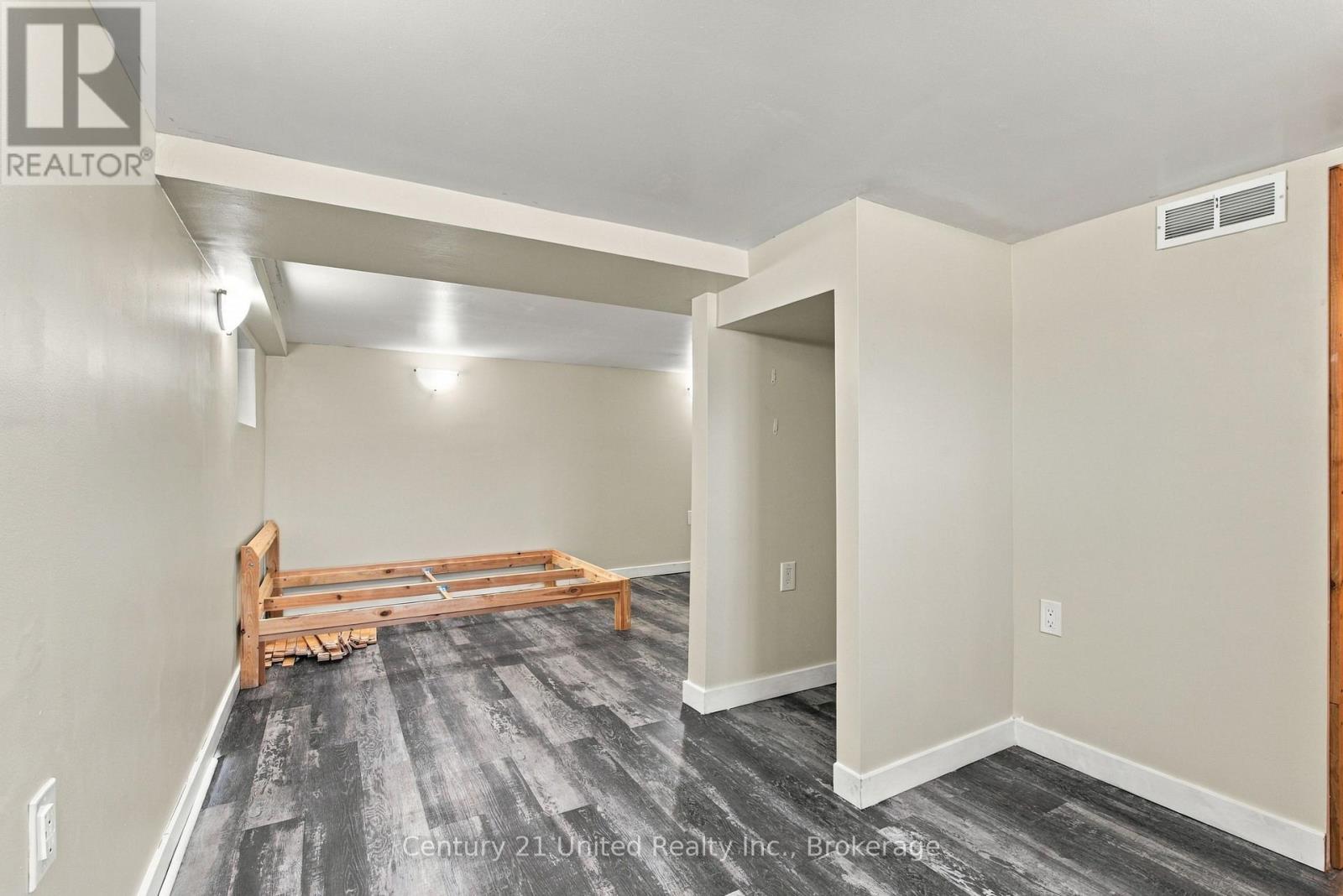 57 Sherwood Avenue, St. Catharines, ON photo 24