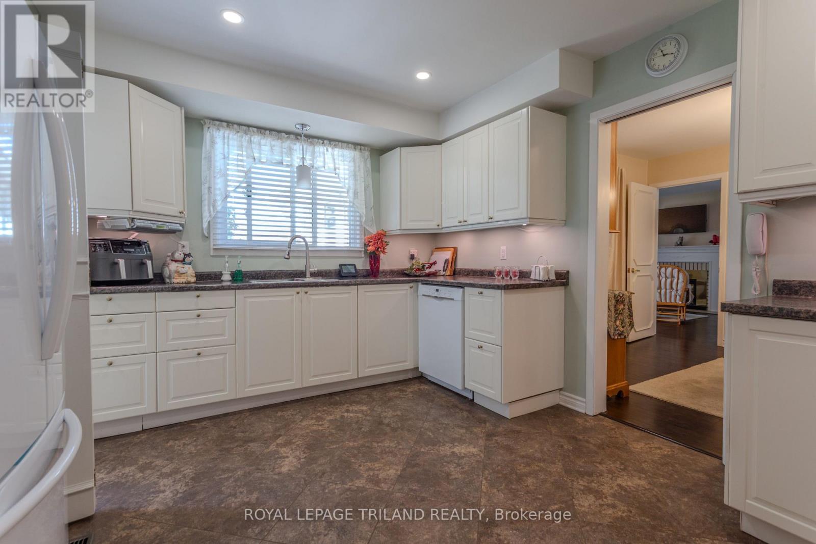 9 BUTLER DRIVE - 7