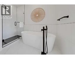 8134 47 Avenue Nw, Calgary, AB T3B1Z5 Photo 33